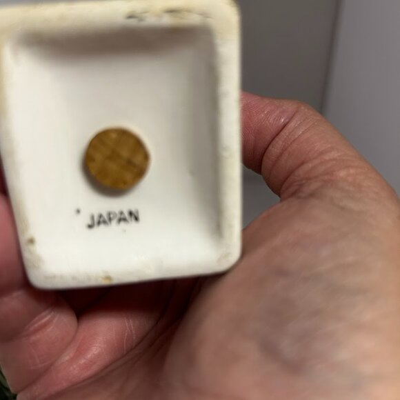 Vintage Japan Spice Shakers Set | Paprika Salt Pepper Cinnamon + Sugar Holders - Picture 5 of 10